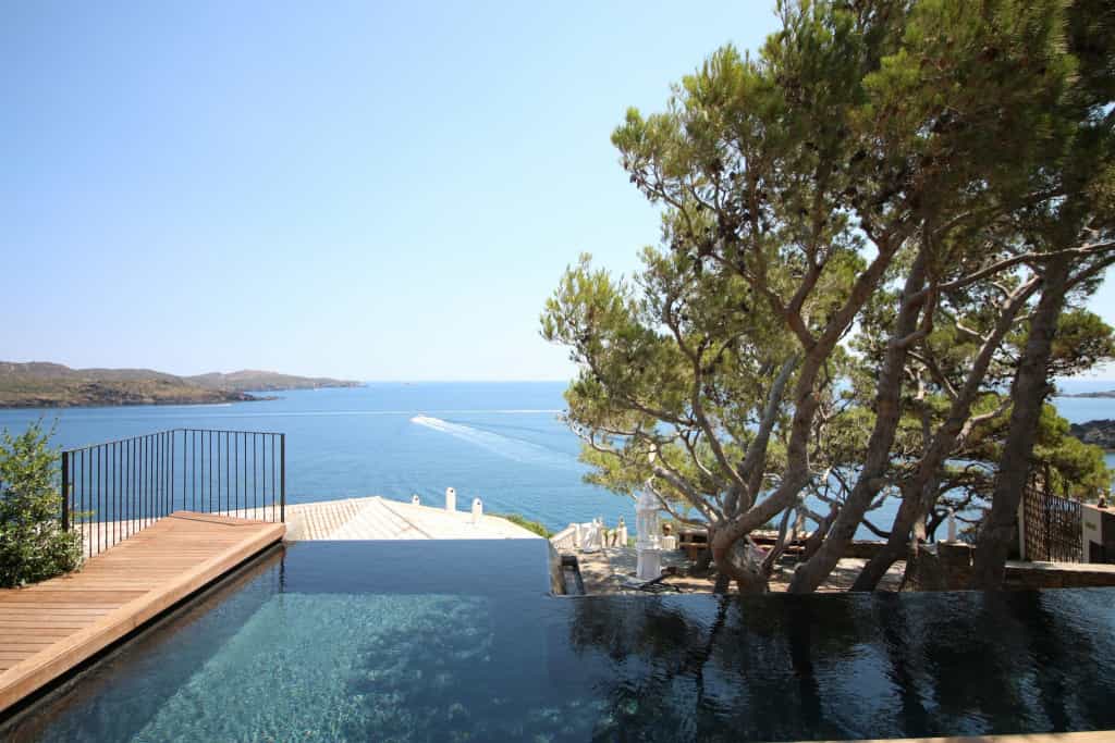 Piscine-29 Exceptional property in Cadaqués on the Costa Brava, with swimming pool overlooking the Mediterranean`